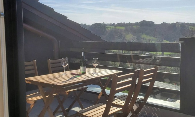 Zarautz Apartment | Large apartment in a beautiful coastal setting