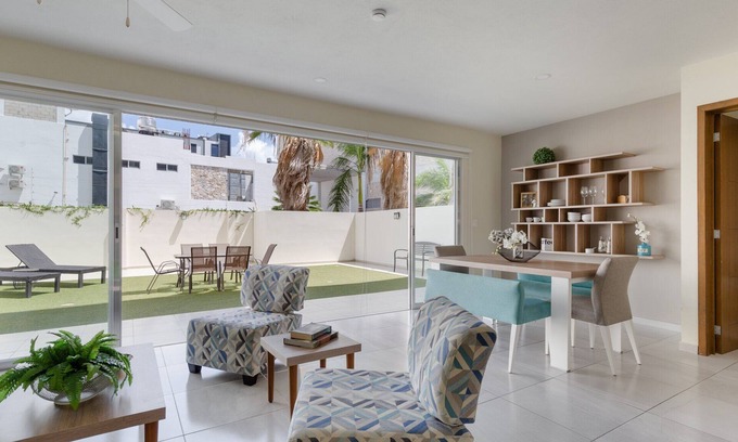Cancun Apartment | Large apartment with pool and terrace!