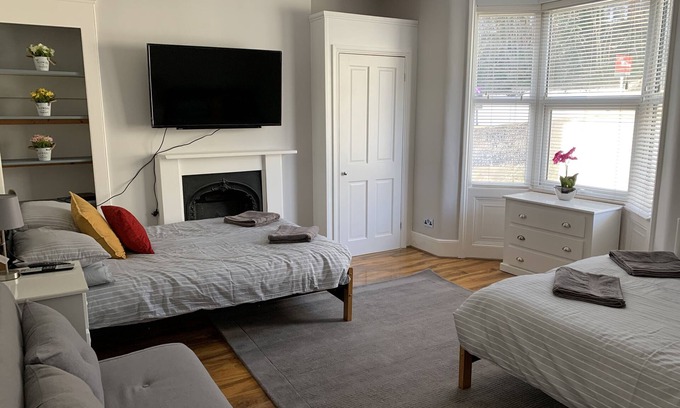Brighton City Centre House | Large Central Delightful Townhouse with garden