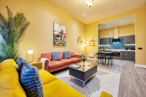 City Centre Glasgow Apartment | Large Central Station 2 Bed Apartment A2