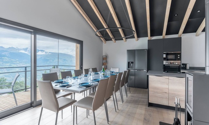 Montalbert Ski Chalet | Large chalet - 6 bedrooms- At the foot of the slopes - Exceptional view