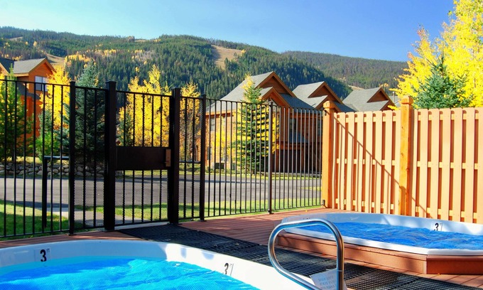 Mountain House Condo | Large Condo with Ski Area Views, Shared Hot Tub - Walk to the Slopes