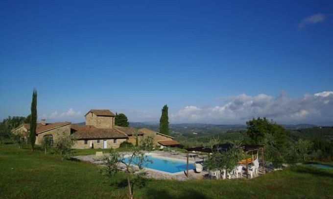 Greve in Chianti House | Large estate with private pool comprising 7 apartments - up to 24 people