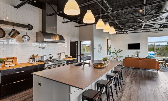 Olympia Apartment | Large Evts-4 Apts/Penthouse-Rooftop-Studio-Business