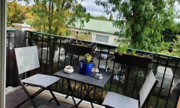Plaisir Condo | Large F3 near Paris and Versailles, ideal for 4!