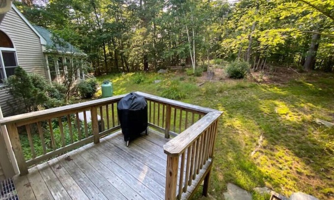 Moultonborough House | Large Family Home Near Swim, Ski -- Pet-Friendly!