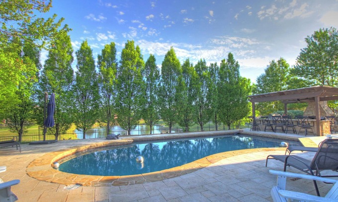 Owasso House | Large family retreat with amazing pool in Owasso