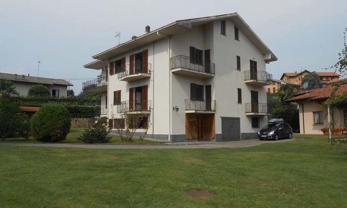 Armeno House | Large house with garden, parking space and football pitch