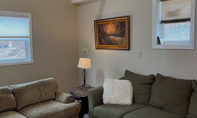 Columbia Cottage | Large independent cottage, walking distance to campus and downtown Columbia