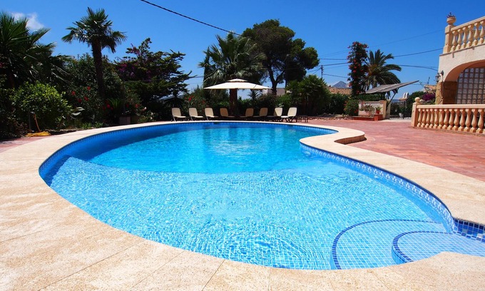 El Tosalet Villa | Large modern family villa, heated pool and lovely gardens in a great location.