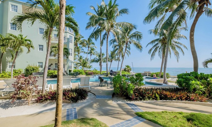 San Pedro Condo | Large Ocean Front Condo - 2 bedroom/2.5 bathroom - Gold Standard Approved