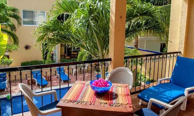 Puerto Morelos Apartment | Large, very popular, airy apartment with kitchen and shaded private balcony