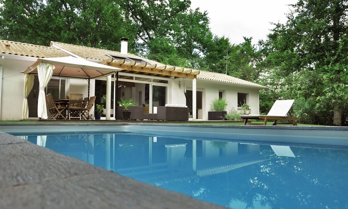 Leognan House | LARGE VILLA WITH SWIMMING POOL in the heart of the Bordeaux vineyards (Léognan)