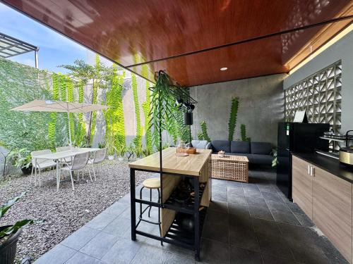 West Bandung House | Larisa Homestay Syariah 2