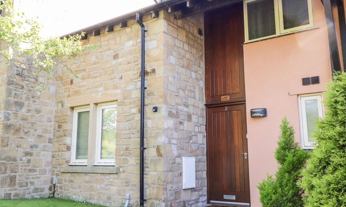 Kirkby Lonsdale Cottage | LARK MEADOW, family friendly, with a garden in Kirkby Lonsdale