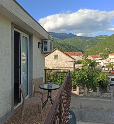 Lastva Grbaljska Apartment | Lastva Holliday Rooms