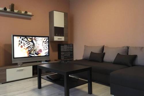 Kengarags Apartment | Latgales 266 6 can stay Self check in out River 200m