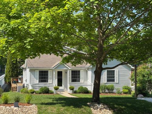 Frankfort House | Latitude Adjustment Ii - Simply Gorgeous!