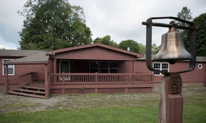 Markleton Cabin | Laurel Hill Lodge: Secluded Getaway in the Laurel Highlands
