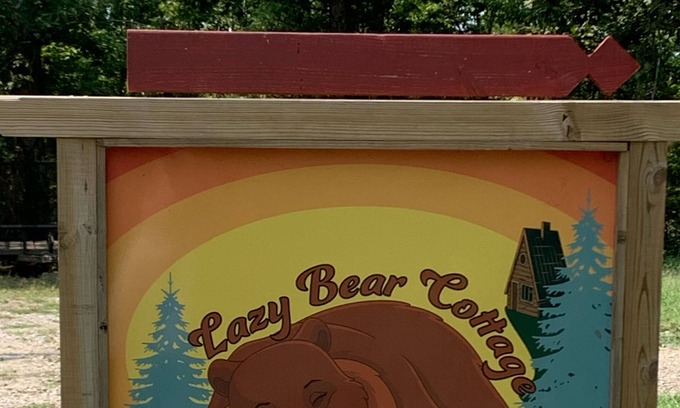 Ozone Cottage | Lazy Bear Cottage with Beautiful view and Fiber Internet!