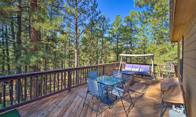 Forest Lakes House | 'Lazy Bear Den' ~ 9 Mi to Vallecito Reservoir