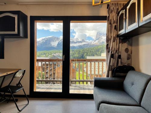 Saint-Etienne-en-Devoluy Apartment | Le 72ème flocon, T2, vue imprenable, résidence calme, 100 m des pistes