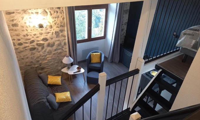 Uriage-les-Bains Apartment | Le Belvédère de la grand croix dans le chateau d'uriage