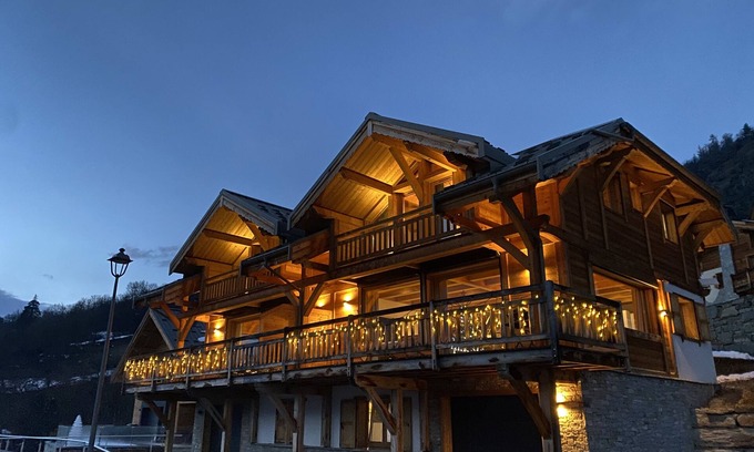 Saint-Chaffrey Ski Chalet | LE CHALET PANORAMIQUE, SERRE CHEVALLIER CHANTEMERLE, Well-being, Panoramic view
