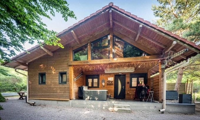 Renauvoid Ski Chalet | Le Chalet des Buch (with Spa)