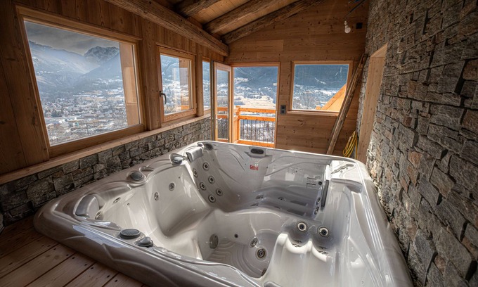 Puy-Saint-Pierre Ski Chalet | Le Chalet des Sommets Entièrement Rénové Avec vue Imprenable sur les Montagnes