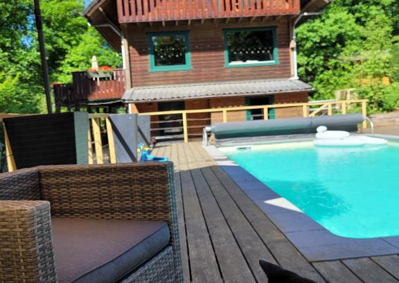 Baillonville Bed & Breakfast | Le chalet du Cerf - Chambre d'hôte