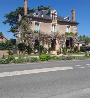 Ligny-le-Ribault House | Le clos st Justin Soirée Brame du Cerf en Sologne Guide Particulier mois d'Octobre