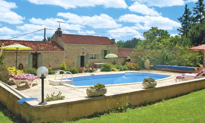 Blanquefort-sur-Briolance House | Le Coustal by Interhome