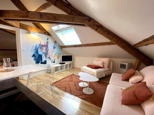 Aix-les-Bains City Center Apartment | Le Cocon Charmant Appartement, calme, coeur de ville, 2 chambres 2 salles de bains