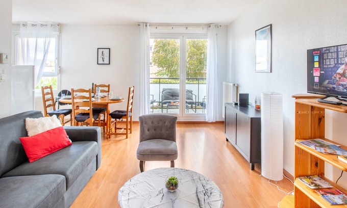 Quartier Saint-Leon Apartment | Le Colmarien Moderne - Free Parking - Colmar center - 4 people