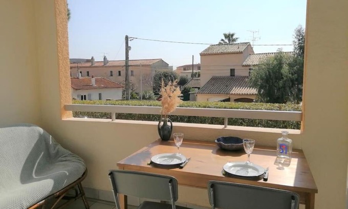 Frejus Plage Apartment | Le Cosy, proche plage, base nature, tout à pied
