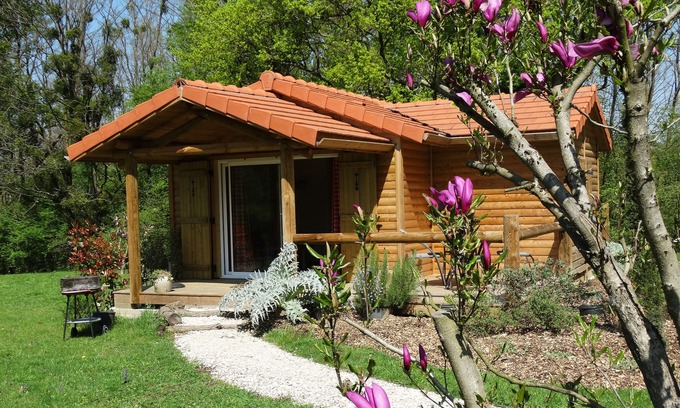 Le Fay Ski Chalet | LE FAY: Chalet (Loriot) on the edge of a pond in the heart of nature