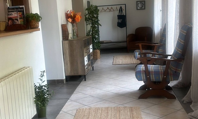 Saint-Etienne-sur-Reyssouze House | "Le nids de la grange" Charming barn with renovated patio 6 travellers