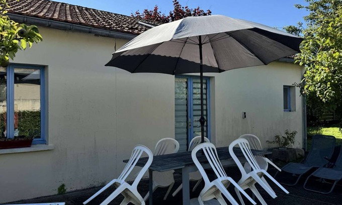 Asnelles Apartment | "Le gîte du bout, 100m from the sea