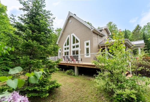 Sainte-Emelie-de-L'Energie Ski Chalet | Le Havre d'Émélie dogfriendly Lake access