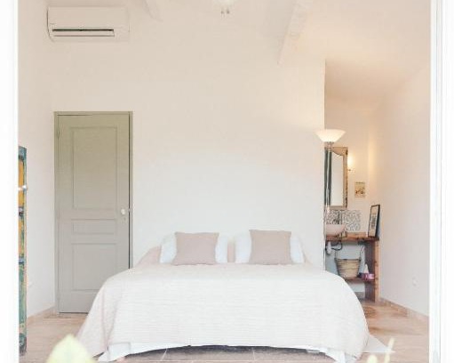 Paradou Bed & Breakfast | Le jardin du Castillon