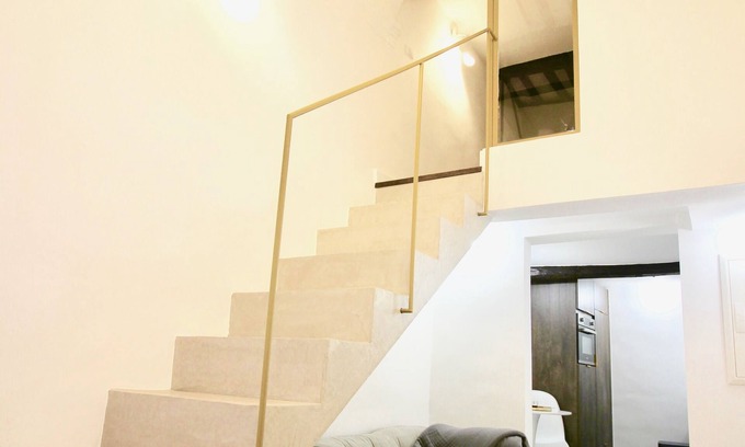 Aix-en-Provence Historic Centre Apartment | Le Madeleine (duplex)