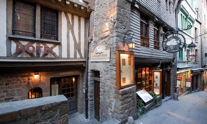Le Mont-Saint-Michel Hotel | Le Mouton Blanc