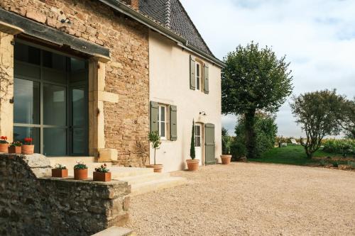 Julienas House | Le Pavillon des Capitans
