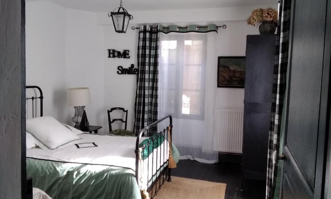Leuc House | Le Petit Corner