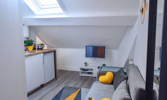 Saint-Louis Apartment | Le petit Cosy Vincennes 10mn Paris Nation ★ proche Métro1/RER A ★Netflix-Disney+