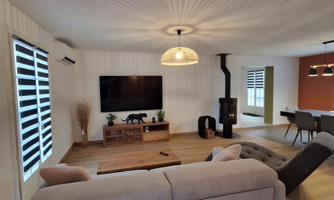 La Suze-sur-Sarthe House | Le Phénix - Piscine chauffée - 7p - Rêve au Mans