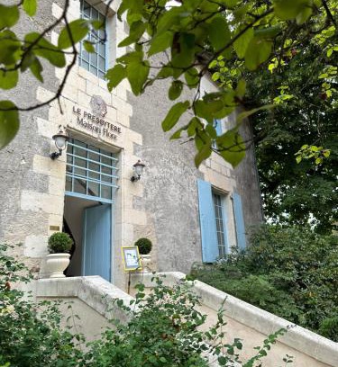 Chedigny Bed & Breakfast | Le Presbytère Maison Flore