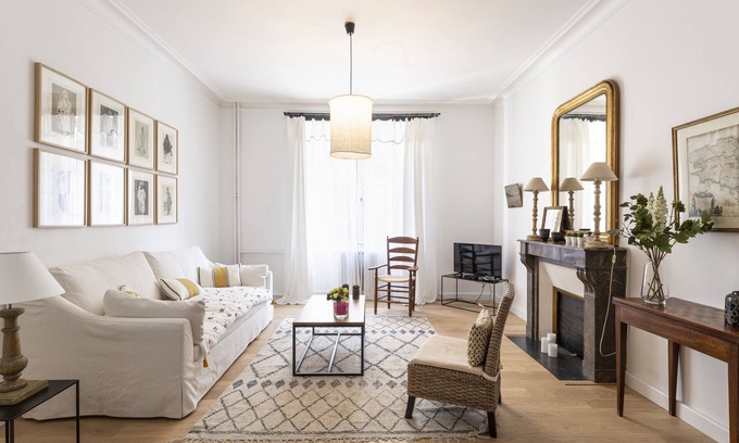 Centre Apartment | Le Récit - Two Bedroom Apartment, Sleeps 4