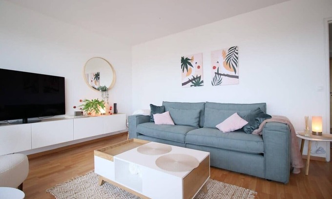 Centre Ville Rive Gauche Apartment | Le Ravissant : merveilleux *F3 avec *vue à *Rouen